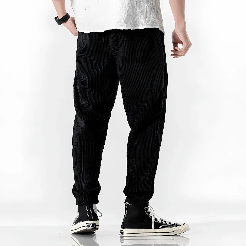 Pantalón Street Essential – Corte urbano”