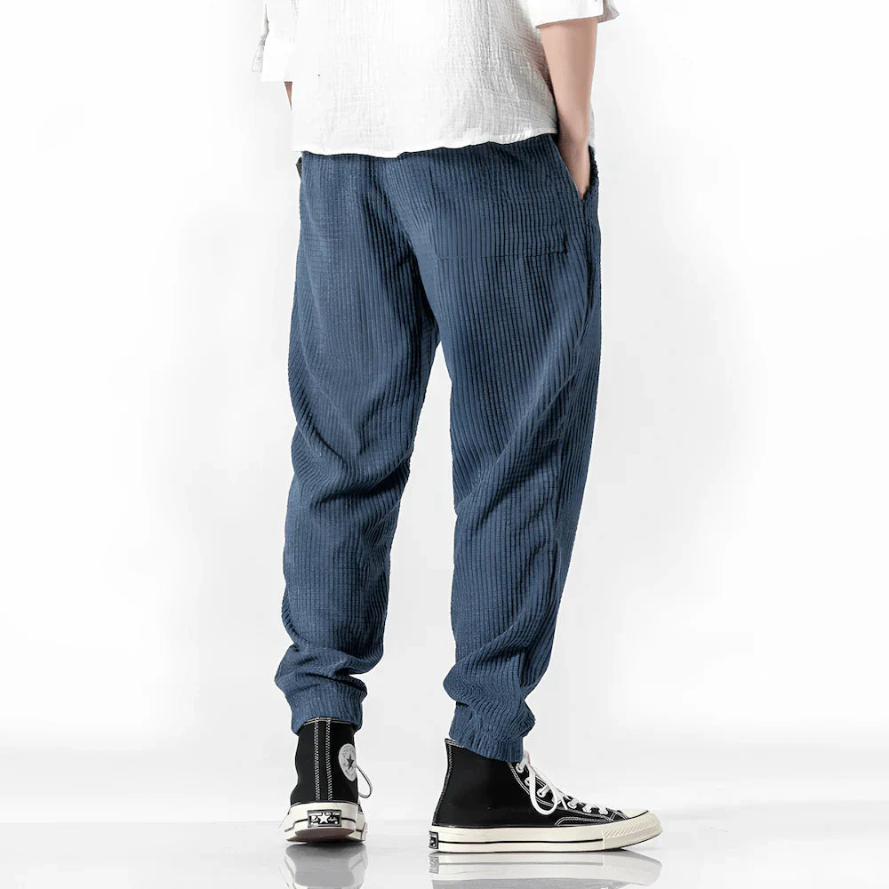 Pantalón Street Essential – Corte urbano”